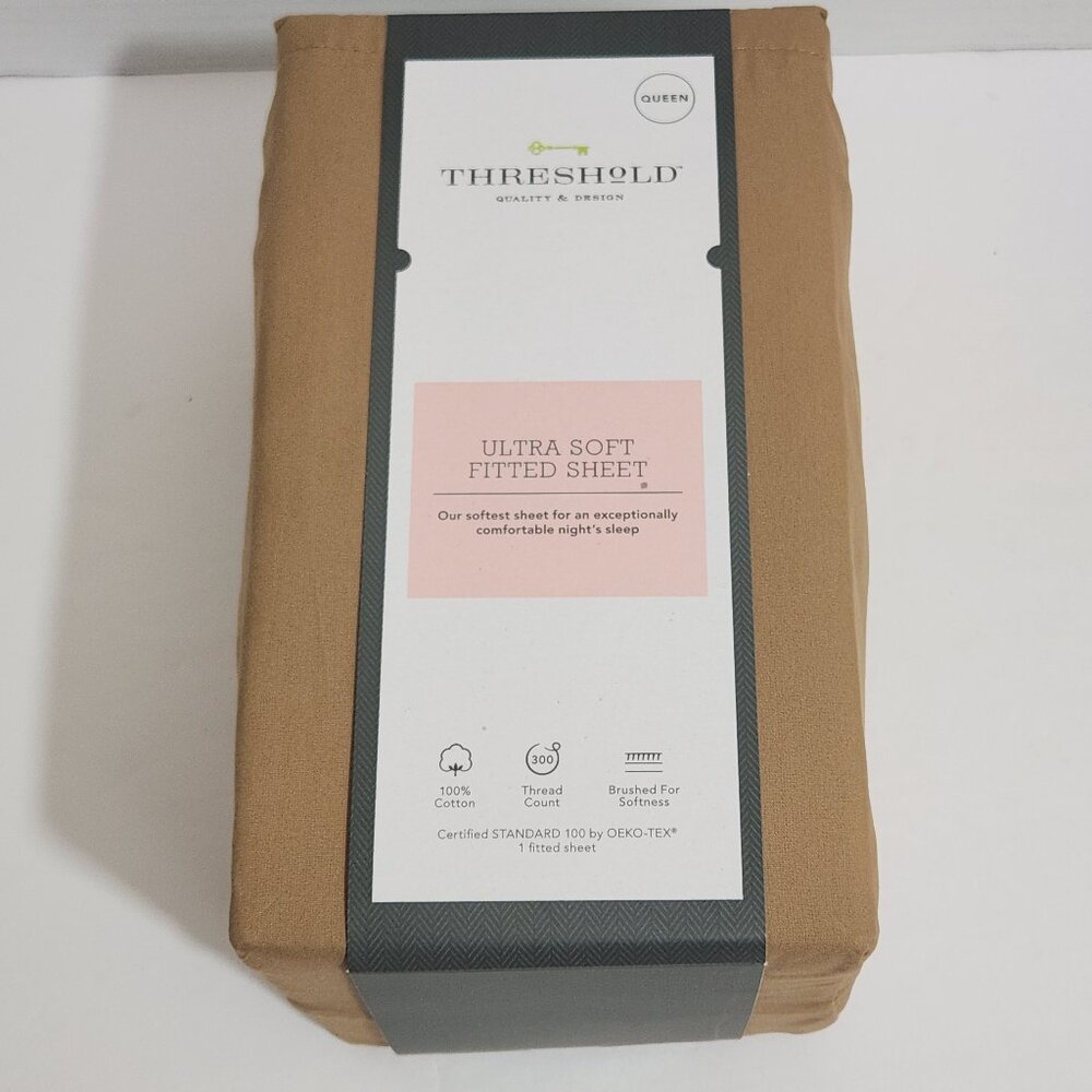 Queen 300 Thread Count Ultra Soft Fitted Sheet Brown - Threshold™